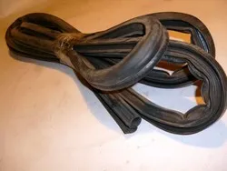 Уплотнитель проема двери ГАЗ 4301-6107126-01(L=3,8м) 4301-6107126-01 